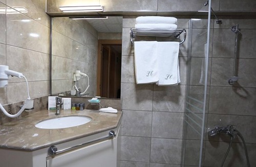 Konak Hotel | Life Corner Hotel