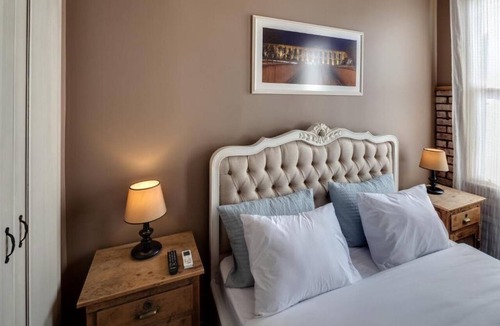 Moda Bed & Breakfast | Loka Suites