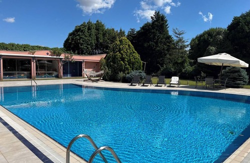 Silivri House | Lovely 4-bedroom house with Private pool in Silivri