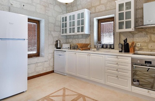 Bozcaada House | Lovely Villa with Backyard in Bozcaada near Beach