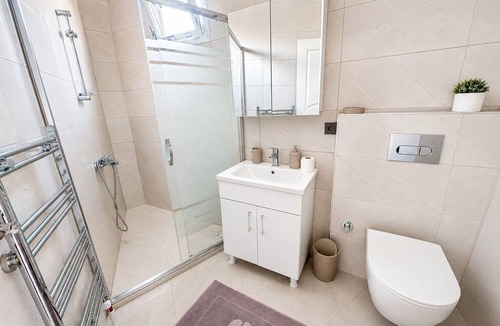 Arnavutkoy Apartment | Luxury 2+1 Apartment, 1st Floor – 15 Minutes to the Airport