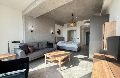 Bomonti Apartment | Luxury Studio on the 19th Floor Queen Bomonti