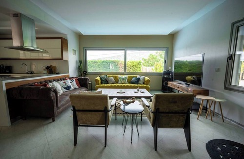 Cesme Villa | Luxury Vacation Seaside Villa with Privacy