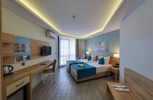 Kadnlar Denizi Mahallesi Hotel | Marti Beach Hotel