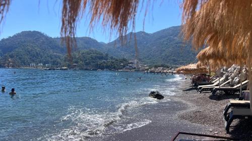Marmaris Apartment | Mavinin ve Yeşilin dansı, Panoramik manzara, 75m2