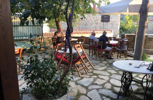 Adatepe Apartment | Mavras Tas Odalar
