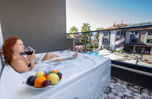 Fethiye City Center Hotel | Mendos Garden Exclusive Hotel Fethiye