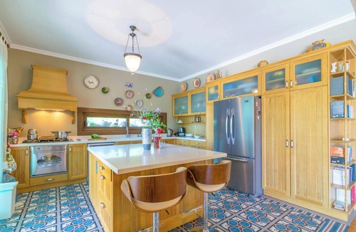 Islamlar Villa | Mira - Four Bedroom Villa, Sleeps 9