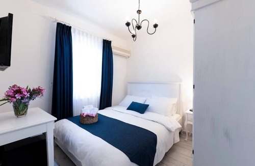 Bozcaada Hotel | MirAda Blue Otel Bozcaada