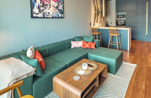 Taksim Apartment | Modern & Central Apartment in Taksim w Pool, Gym, Balcony