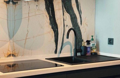 Taksim Apartment | Modern & Central Apartment in Taksim w Pool, Gym, Balcony
