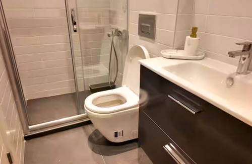 Moda Apartment | NEW STUDİO APARTMENT BUİLT İN 2025, İN A VERY GOOD LOCATİON AT KADIKÖY