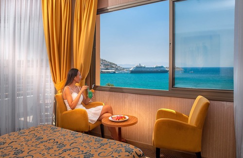 Kusadasi City Centre Hotel | Palm Hotel