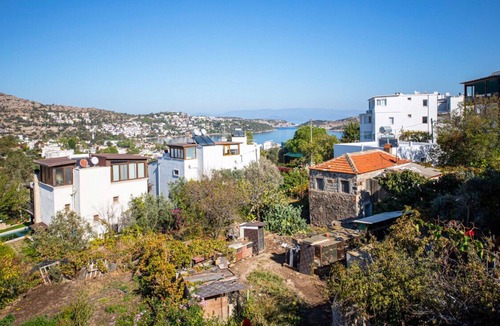 Golturkbuku Apartment | Peaceful Home with Amazing View in Gokturkbuku
