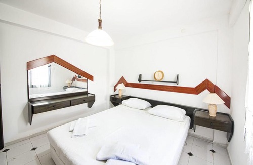 Turgutreis Villa | Peaceful Villa with Shared Pool, Balcony, Terrace and Backyard in Bodrum