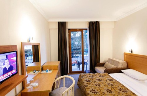 Oludeniz City Center Hotel | Perdikia Beach