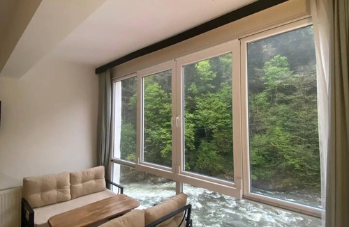 Ayder House | Pine Suit with river view