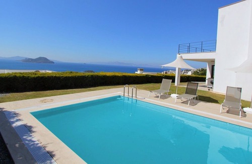 Kadıkale Villa | PRİVATE POOL VİLLA WİTH AMAZİNG SEAVİEW NEAR BEACH