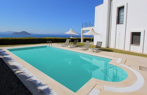 Kadıkale Villa | PRİVATE POOL VİLLA WİTH AMAZİNG SEAVİEW NEAR BEACH