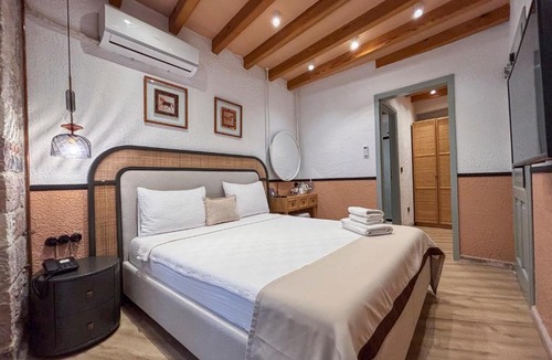 Ayvalik Hotel | Qara Otel