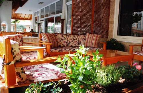 Artikli Hotel | Rain Hotel