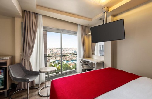 Asmali Mescit Hotel | Ramada By Wyndham Istanbul Pera