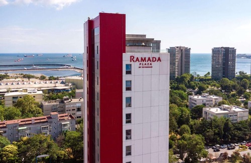Bakırkoy Hotel | Ramada Plaza by Wyndham Istanbul Atakoy
