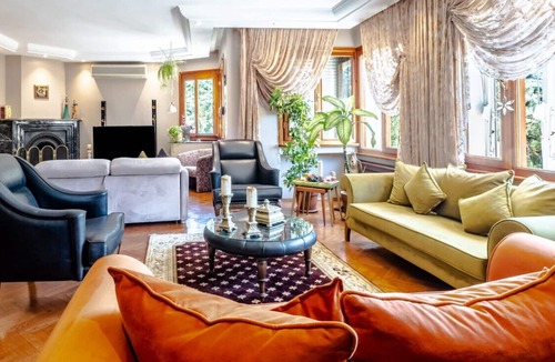 Kucukcekmece Apartment | Ravishing Flat with Nature View in Florya