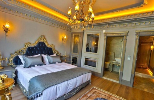 Yomra Hotel | REAL KiNG SUiTE HOTEL