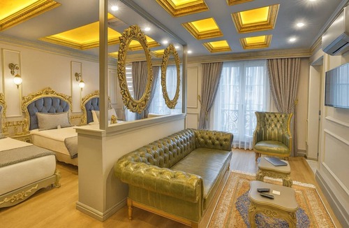 Yomra Hotel | Real King Suite Hotel