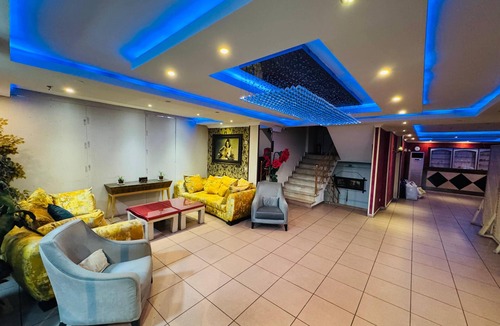Kumkapi Hotel | Red White Hotel