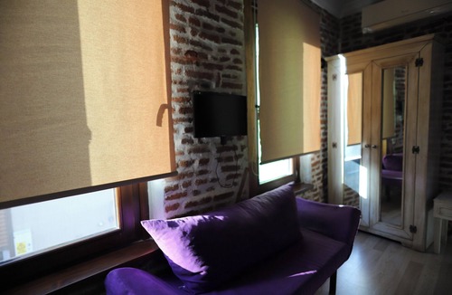 Ayvalik City Center Hotel | Rengarenk Pansiyon