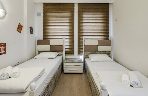 Tosmur Belediyesi Apartment | Roomy Flat With Pool in a Luxury Complex in Alanya