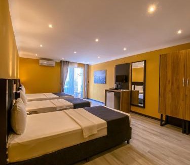 Akcay Hotel | Roy Otel