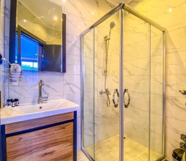 Akcay Hotel | Roy Otel
