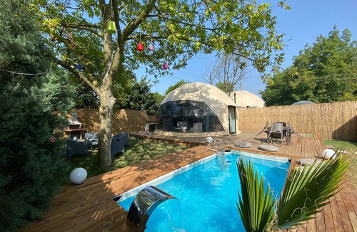 Yanik Ski Chalet | S More