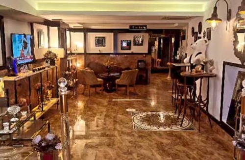Tepebası Apartment | Salute Suit