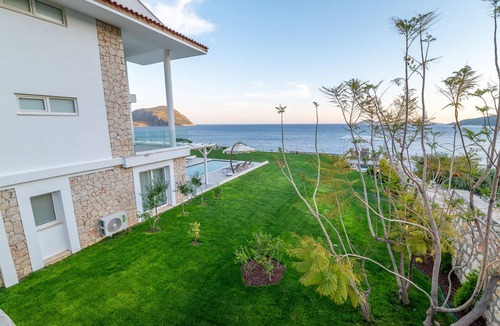 Fethiye City Center Villa | Seaside 4 Bedroom Villa Kalkan Elena Sarı