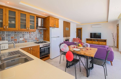 Islamlar Villa | Secluded Sea‑View Honeymoon Escape Jacuzzi Private Pool