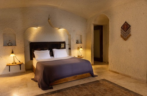 Cavusin Hotel | Seki Cave Hotel, Wake Up to Hot Air Balloons