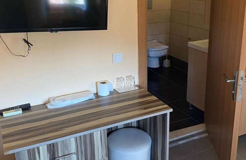 Akyaka City Center Apartment | Serene Home 180 m to Akyaka Beach