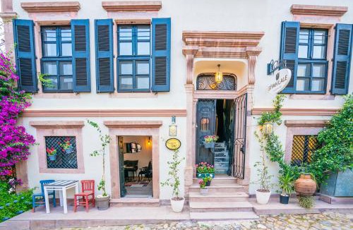 Ayvalik Hotel | Siyah Lale Cunda 1841