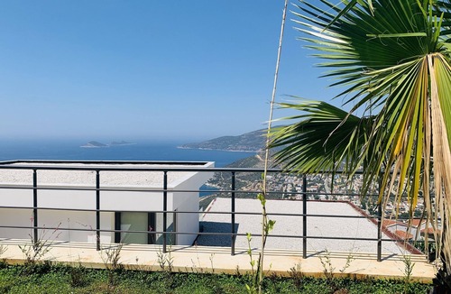 Kalkan House | Spacious, Comfortable 1 Bed Private Villa with the most fabolous Kalkan BayViews