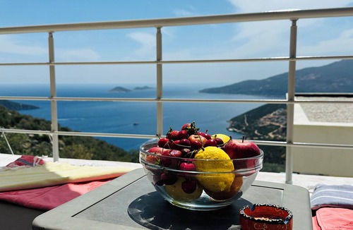 Kalkan House | Spacious, Comfortable 1 Bed Private Villa with the most fabolous Kalkan BayViews