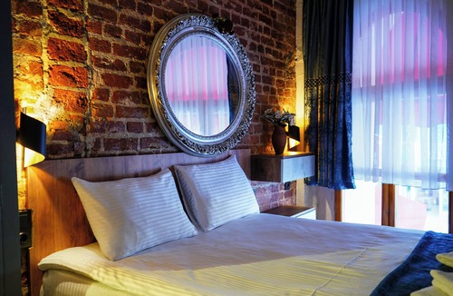 Galata Hotel | Squit Suits Hotel