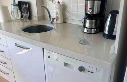 Pendik Apartment | Standard Comfort 2+1 Clean Pool, Balcony