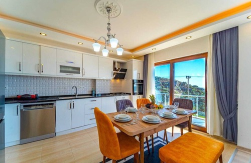 Kas House | Superb 3-bedroom house with AC in charming Kaş