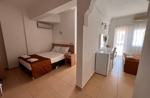 Oludeniz City Center Cabin | Taner Otel