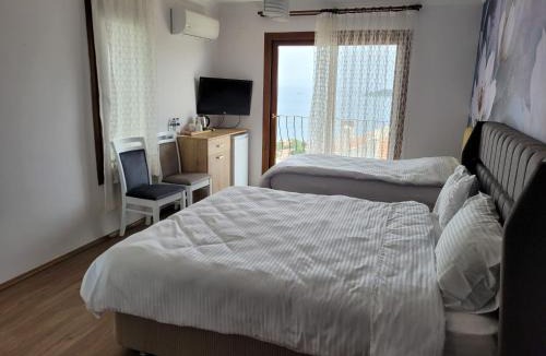 Iskele Mahallesi Bed & Breakfast | Terrace Urla