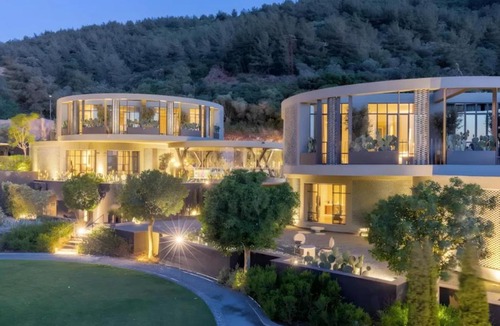 Dagbelen Hotel | The Casa Cala Hotel
